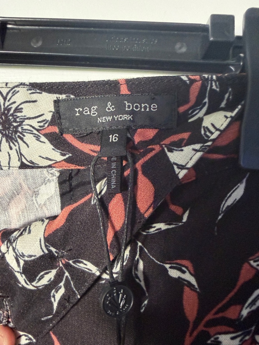 NWT Rag & Bone Black Floral High-Waist Shorts with White & Rust Leaves - Picture 5 of 6